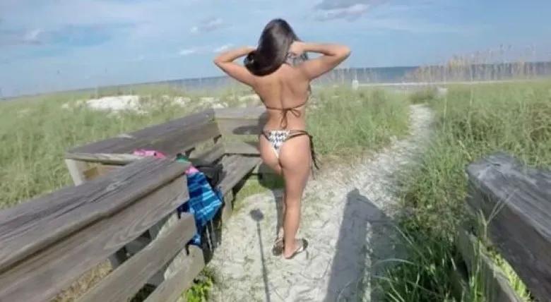 VixenVR-Pashence Marie On A Day At The Beach